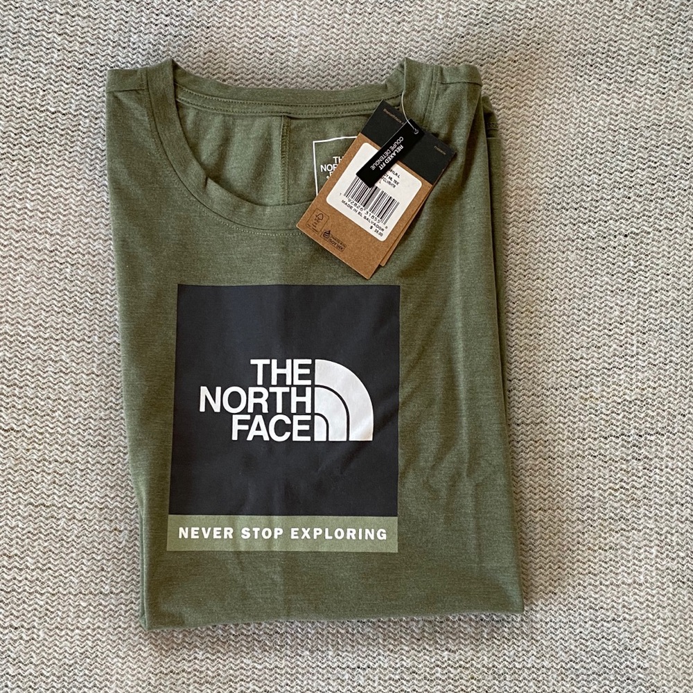 The North Face Green Tee Shirt Women's Large New!